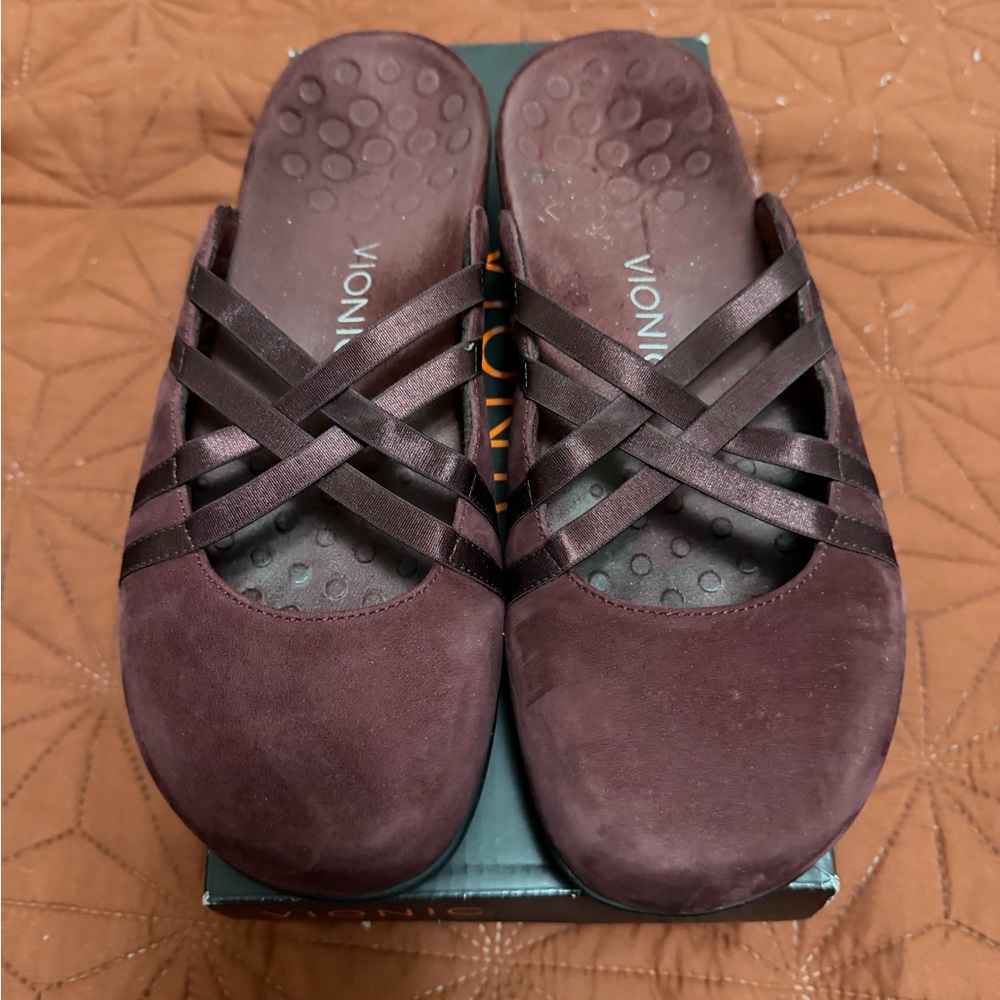 Vionic Women's Slip-On Crisscross Mules in Plum